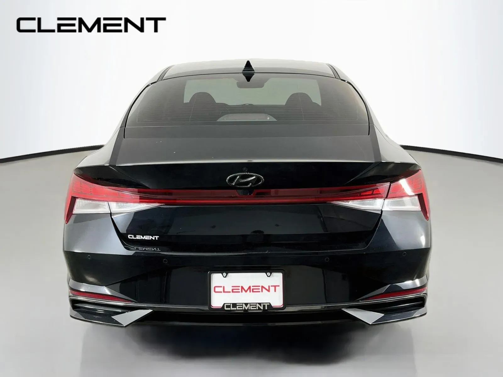 Hyundai Elantra photo 8