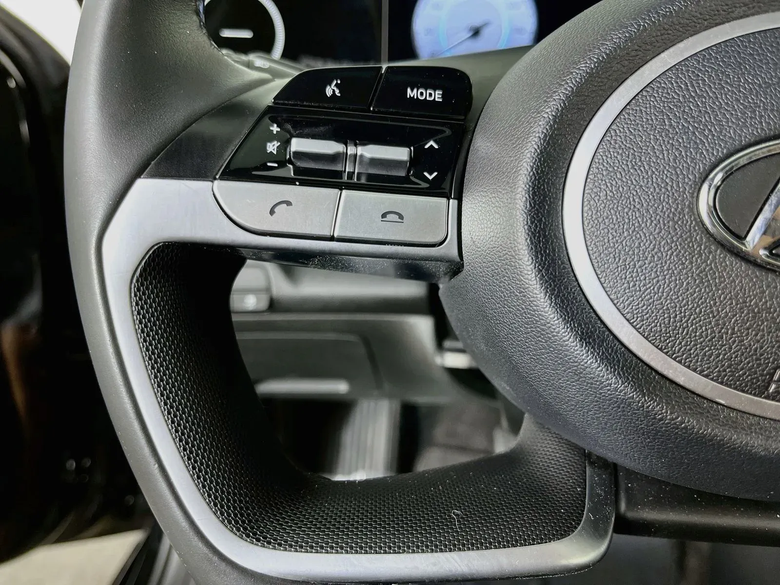 Hyundai Elantra photo 15