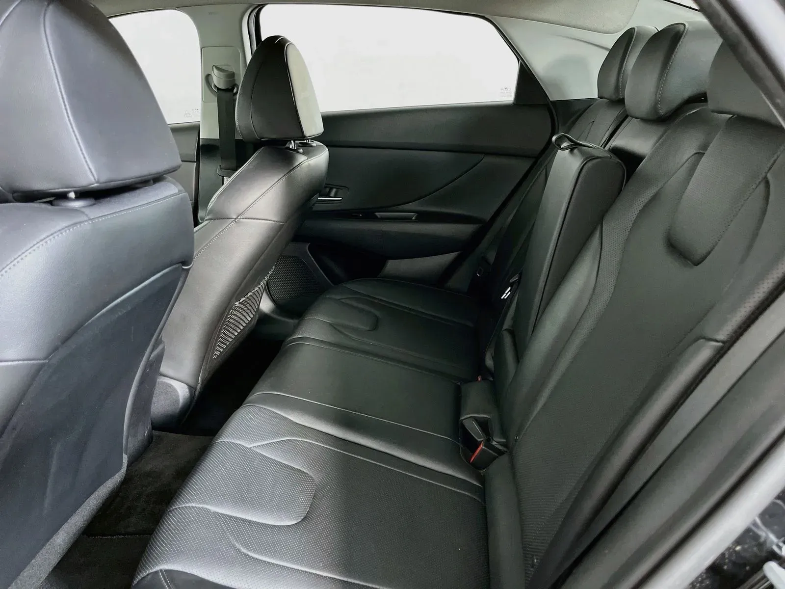 Hyundai Elantra photo 33