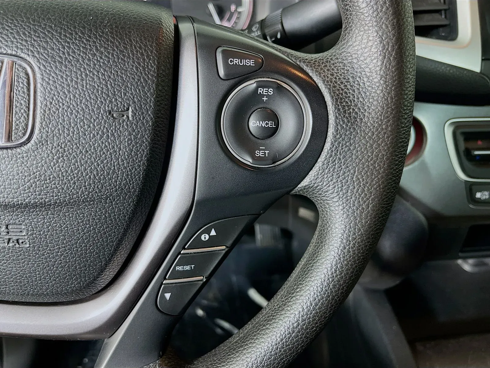 Honda Ridgeline photo 17
