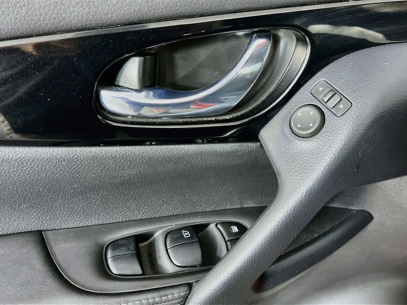 Nissan Rogue Sport photo 24