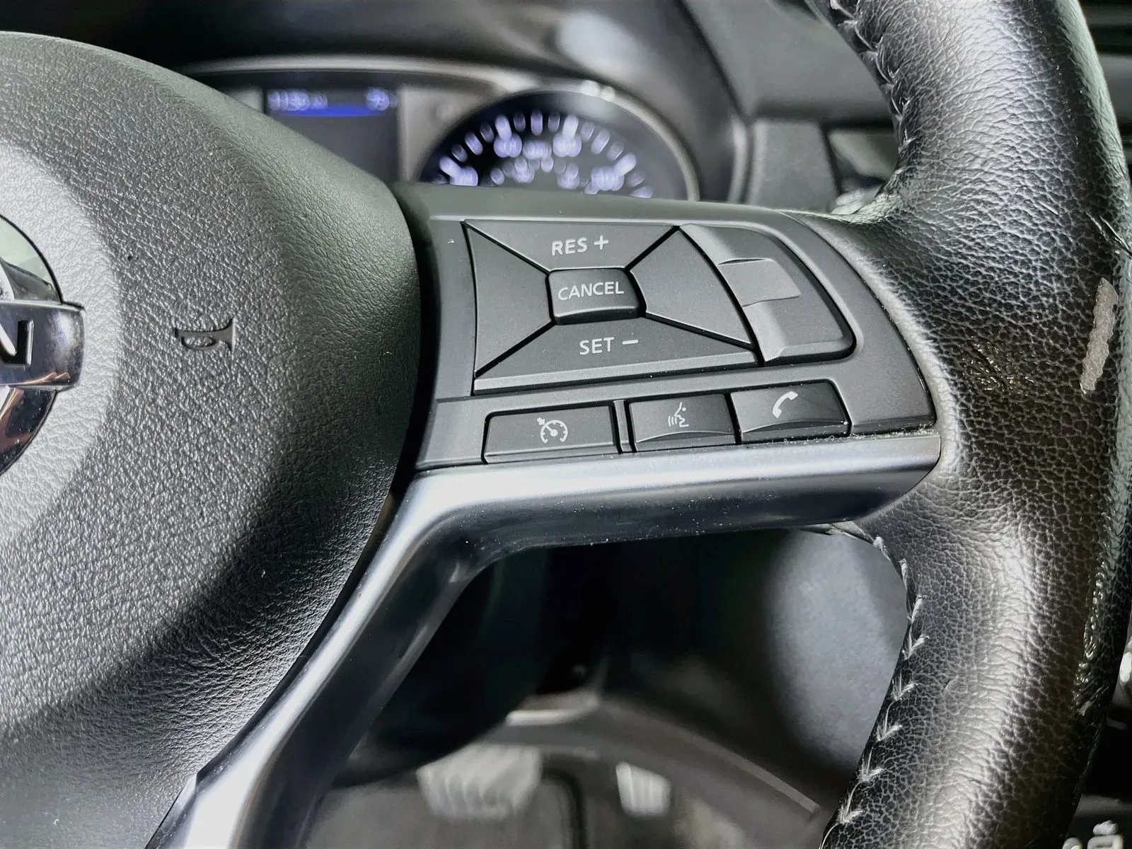 Nissan Rogue Sport photo 17