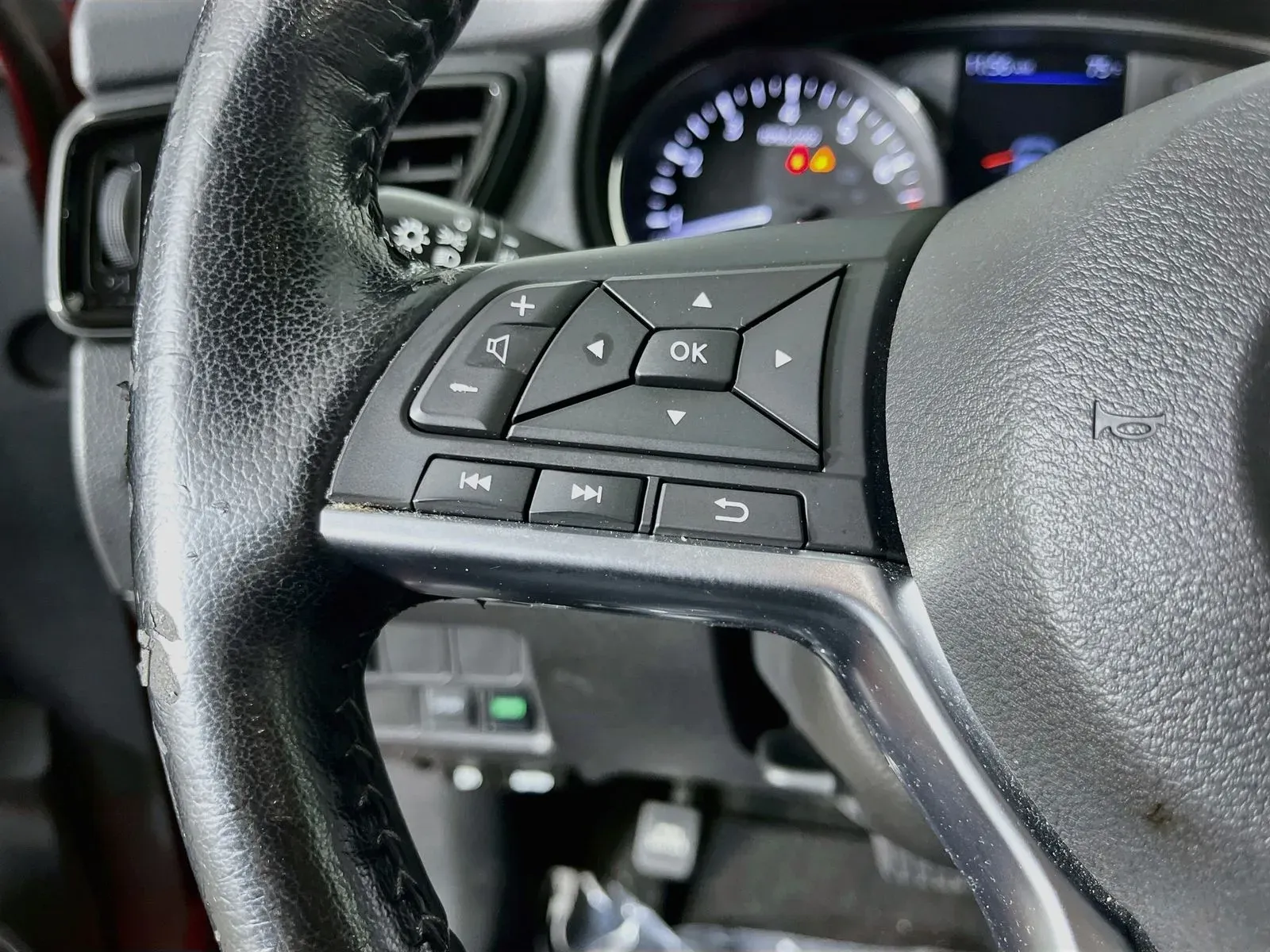 Nissan Rogue Sport photo 15