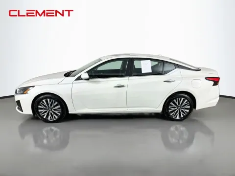 More photos of 2025 Nissan Altima 2.5 SV at Clement Pre-Owned, MO
