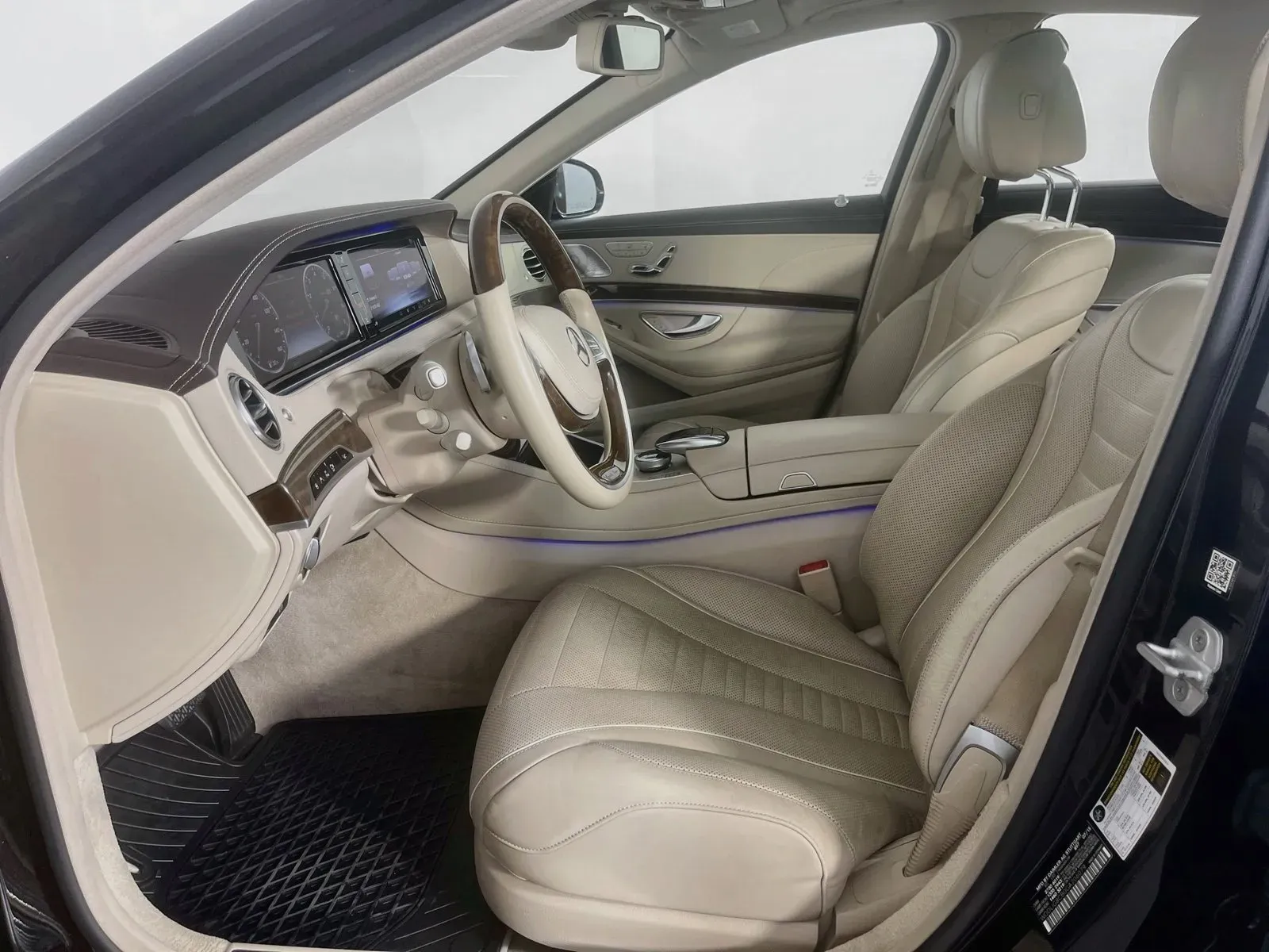 Mercedes-Benz S-Class photo 28