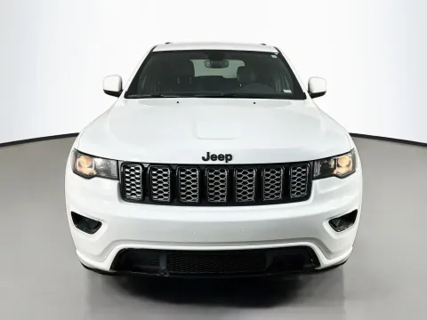 Photos of 2020 Jeep Grand Cherokee Altitude for sale in Florissant, MO at Clement Pre-Owned