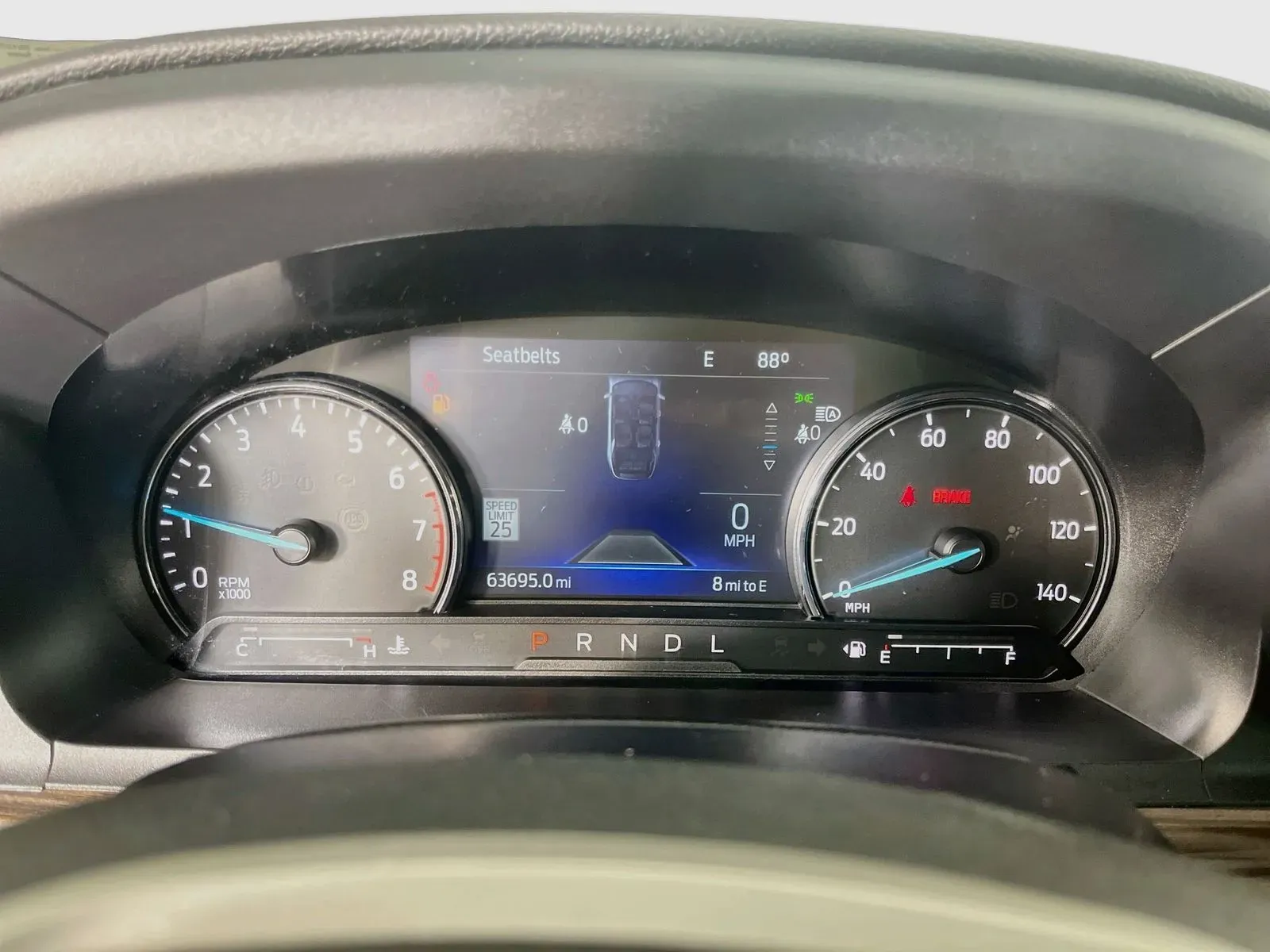 Ford Explorer photo 18