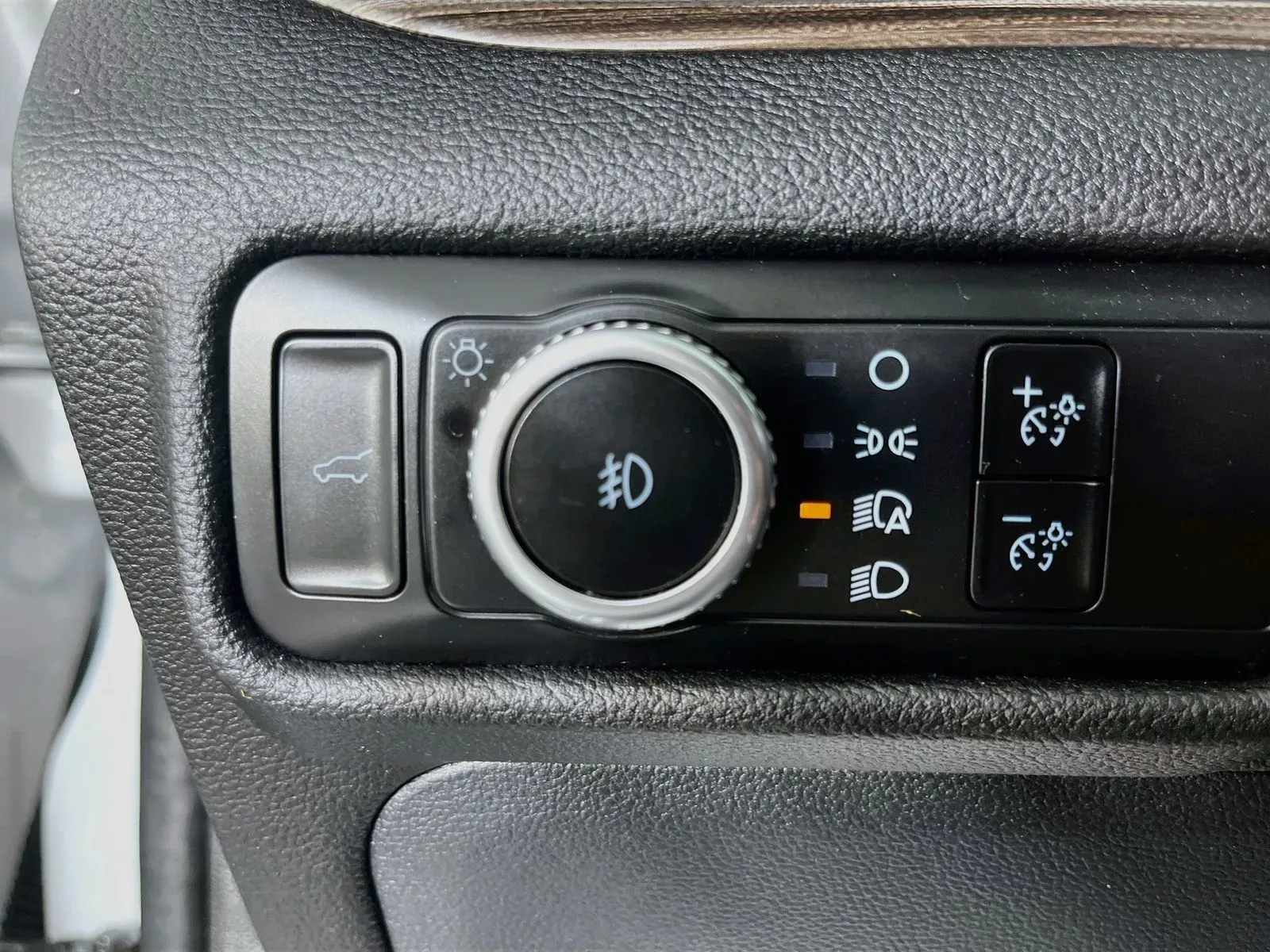 Ford Explorer photo 13