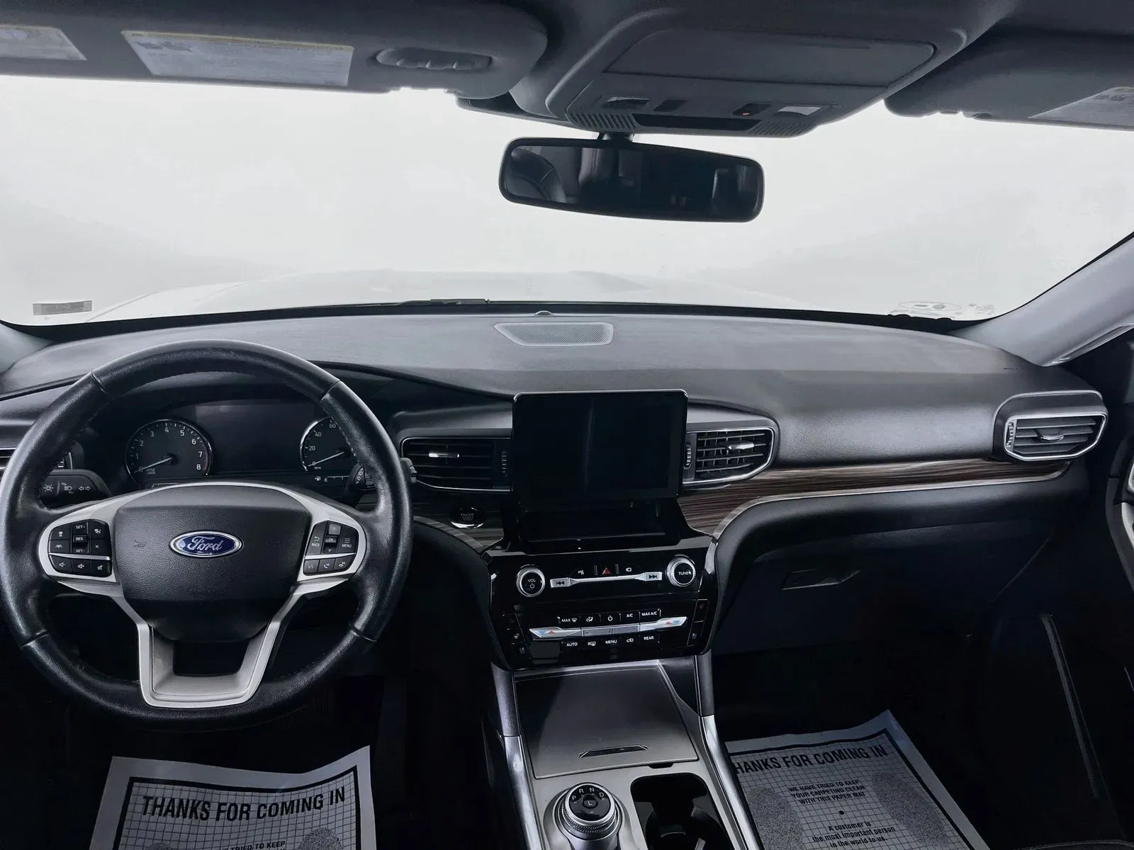 Ford Explorer photo 12