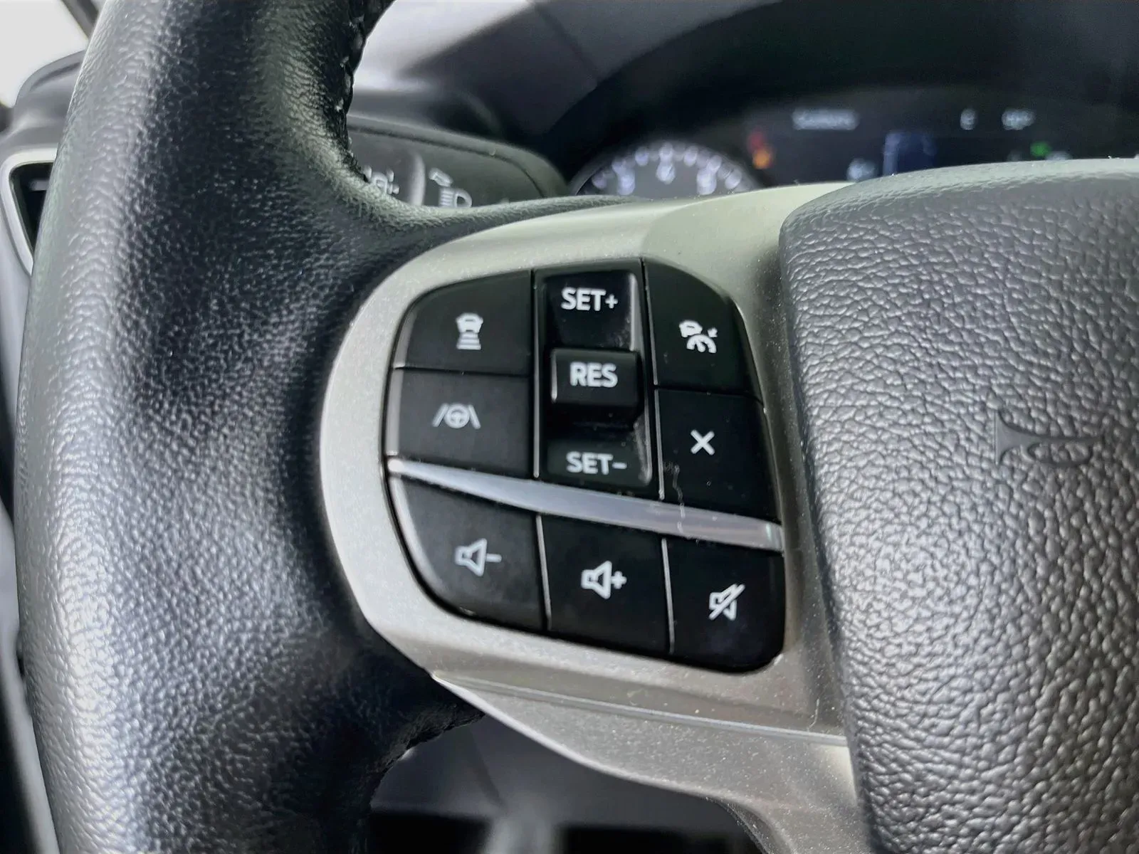 Ford Explorer photo 15