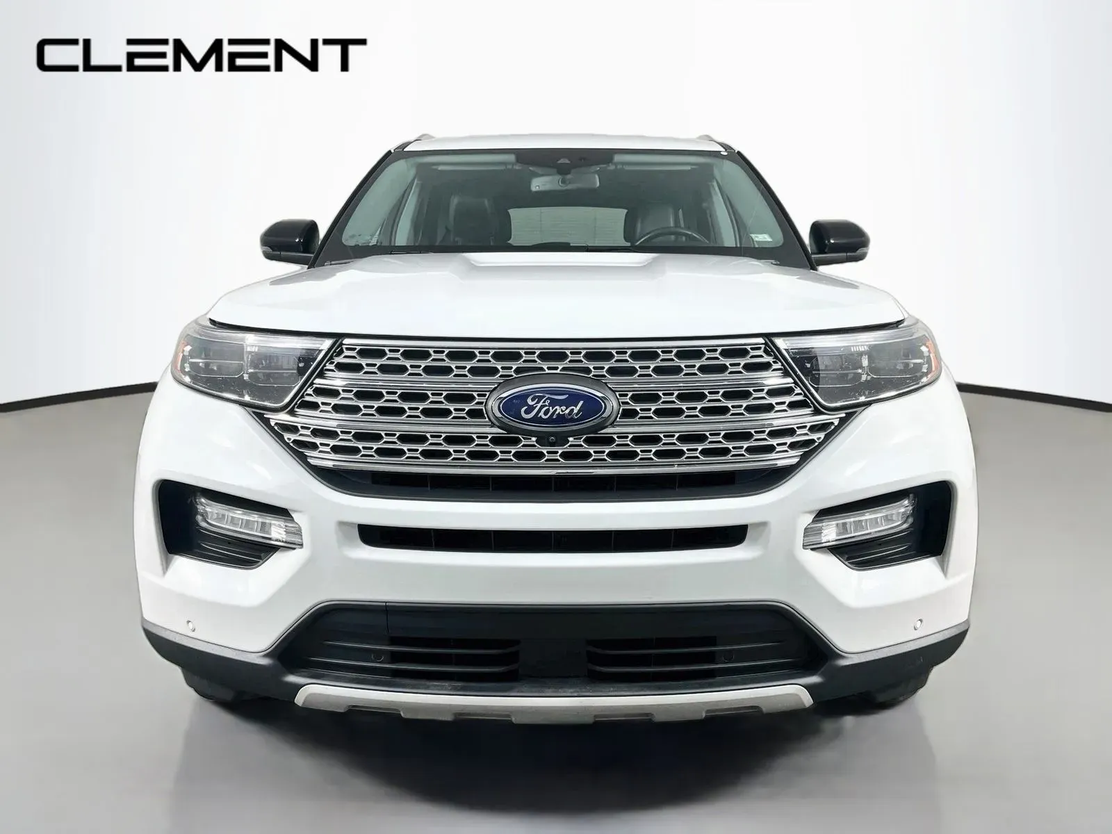Ford Explorer photo 3