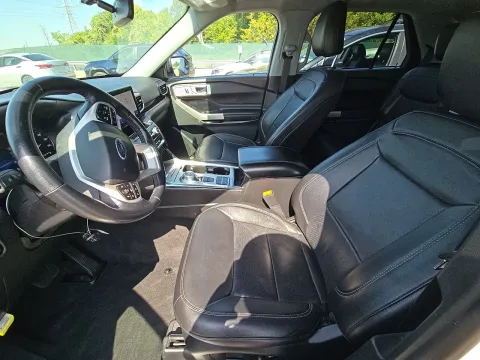 Another view of 2023 Ford Explorer Limited for sale in Florissant, MO at Clement Pre-Owned