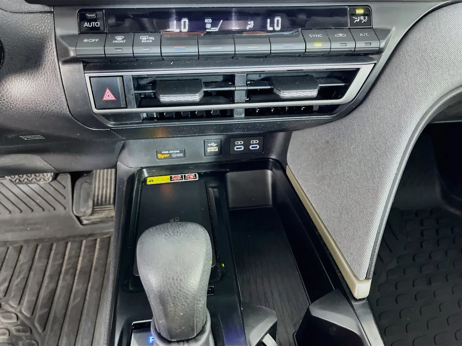 Toyota Camry photo 22