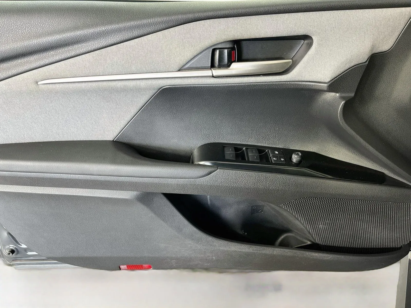 Toyota Camry photo 25
