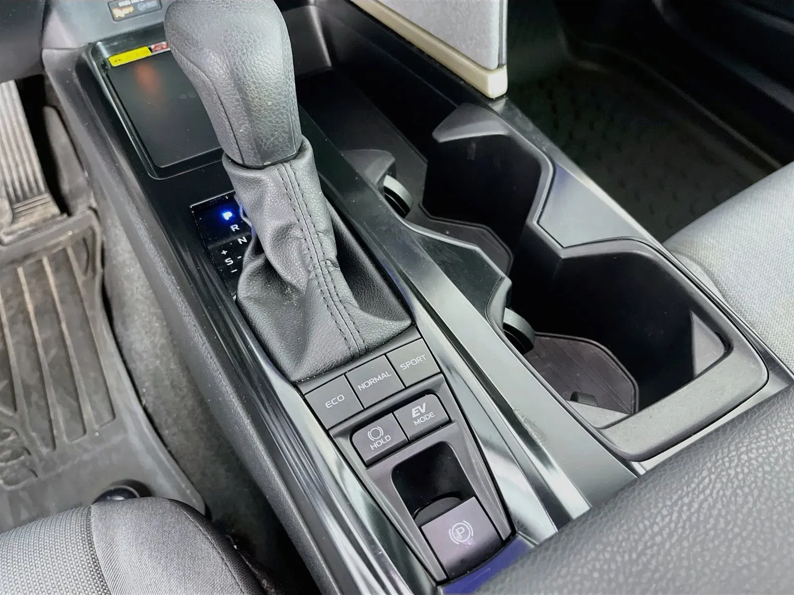 Toyota Camry photo 23