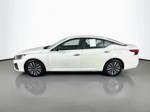 More photos of 2025 Nissan Altima 2.5 SV at Clement Pre-Owned, MO