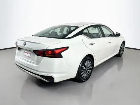 More photos of 2025 Nissan Altima 2.5 SV at Clement Pre-Owned, MO