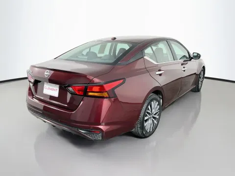 More photos of 2025 Nissan Altima 2.5 SV at Clement Pre-Owned, MO