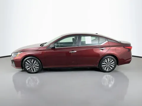 More photos of 2025 Nissan Altima 2.5 SV at Clement Pre-Owned, MO