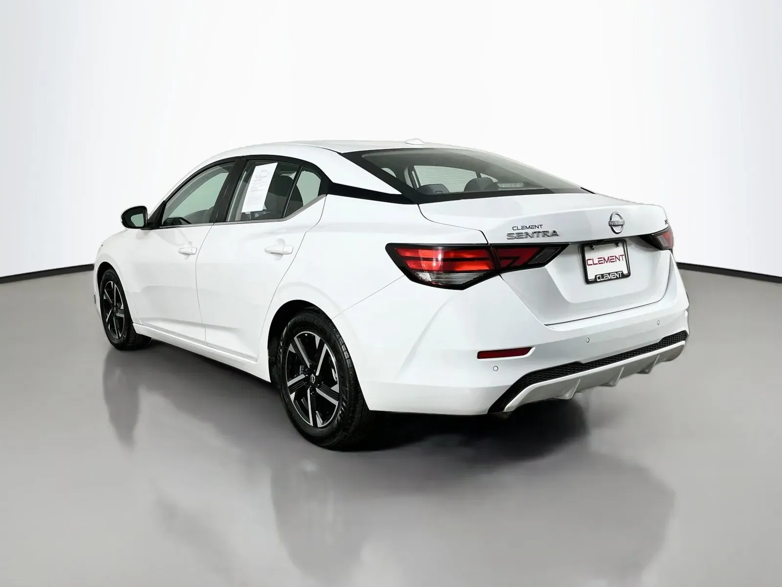Nissan Sentra photo 7