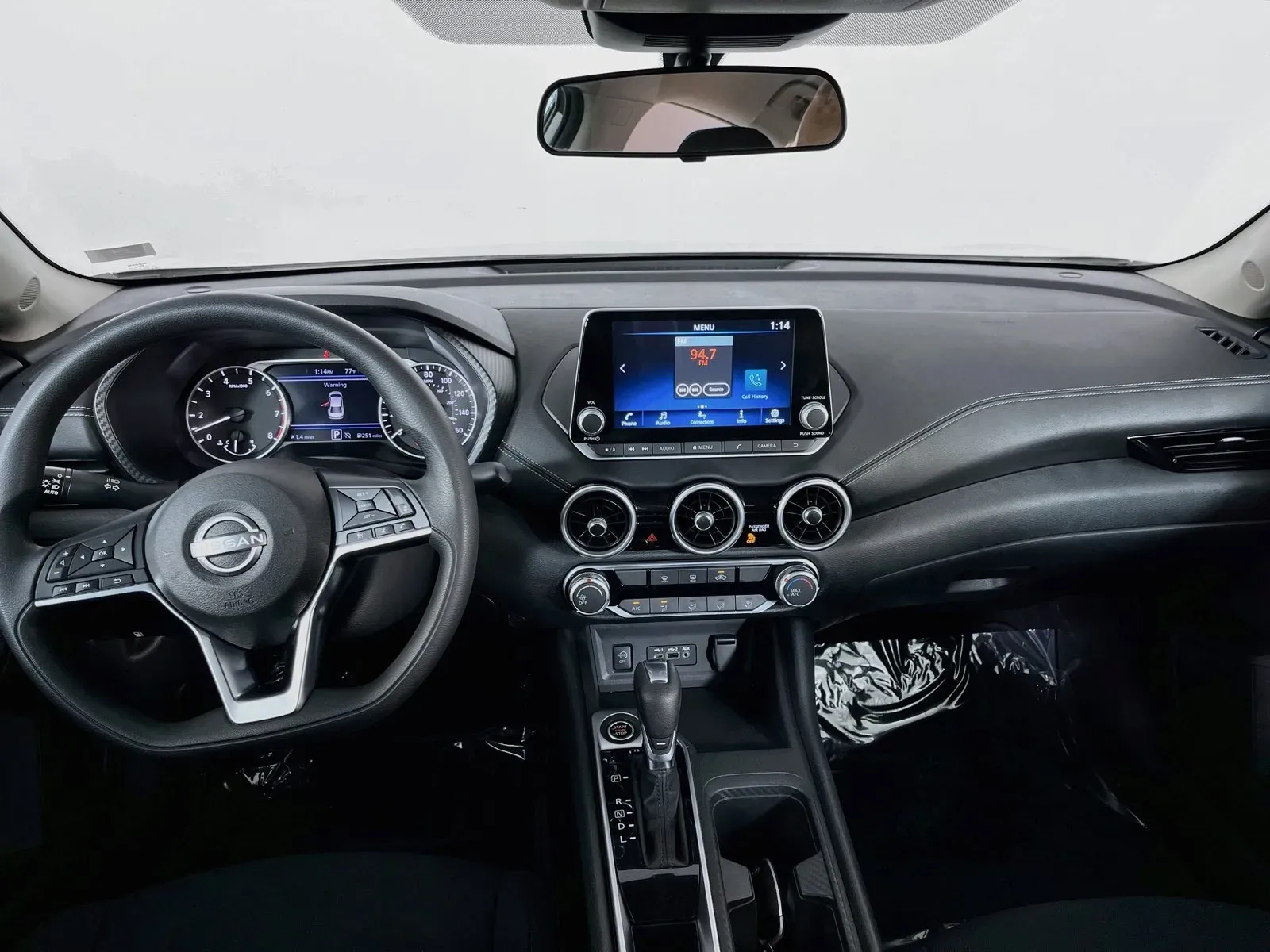 Nissan Sentra photo 9