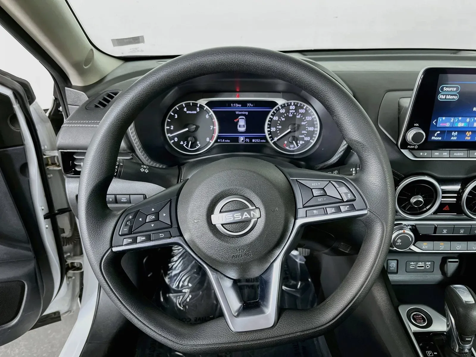 Nissan Sentra photo 11