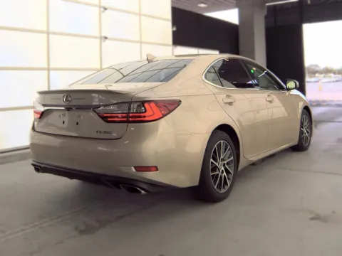 Photos of 2017 Lexus ES 350 for sale in Florissant, MO at Clement Pre-Owned