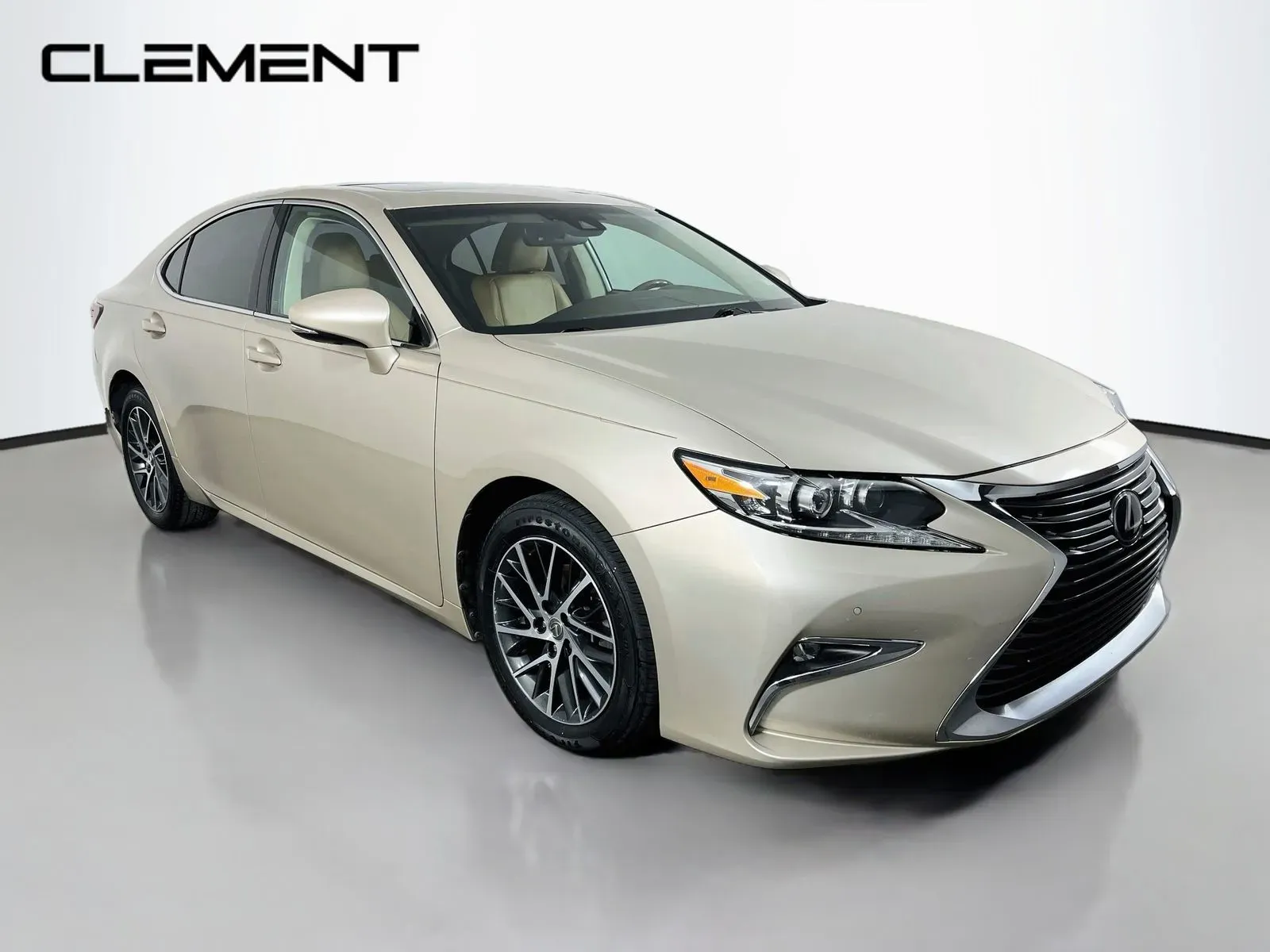 Lexus ES photo 4