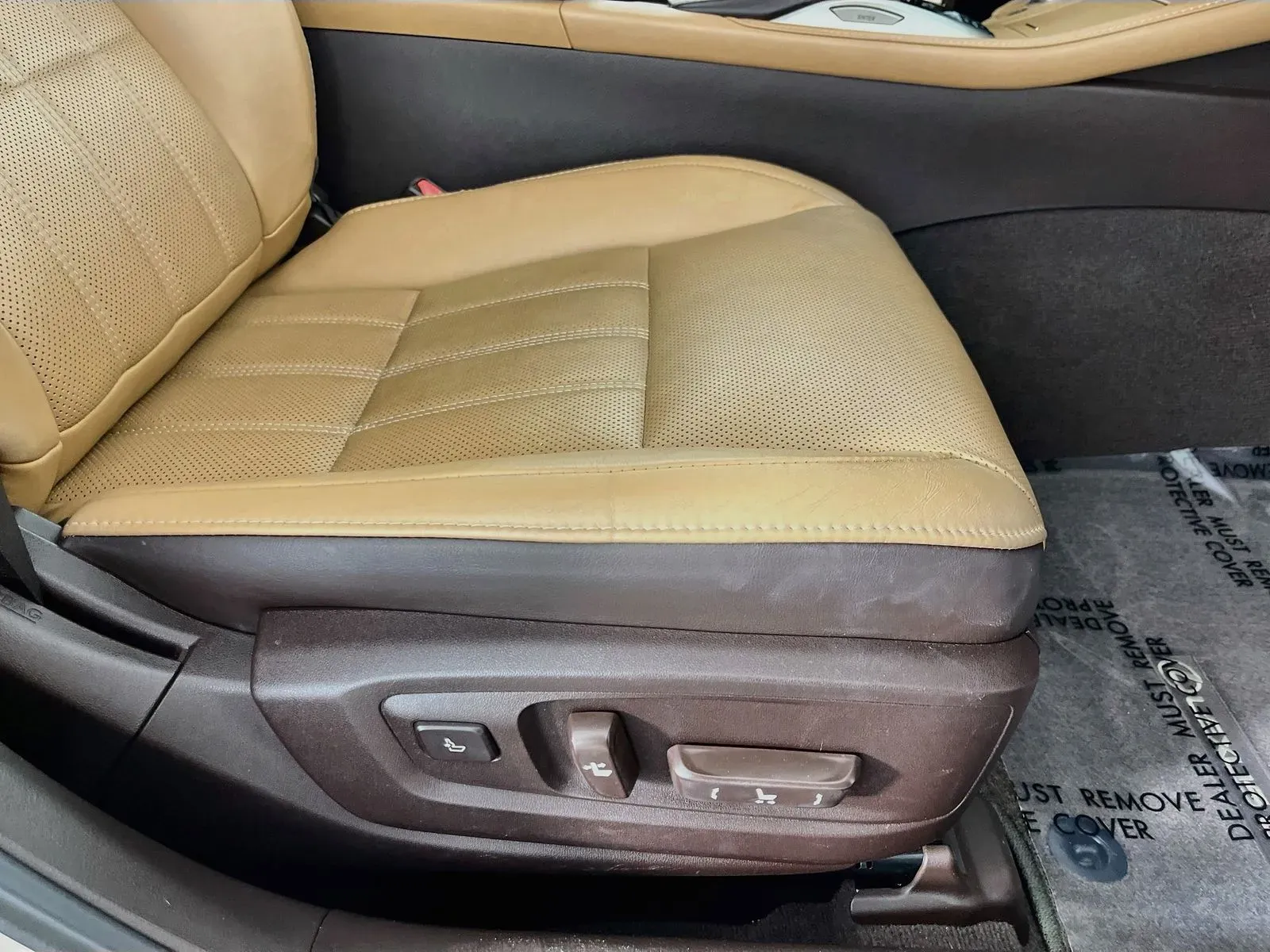 Lexus ES photo 36