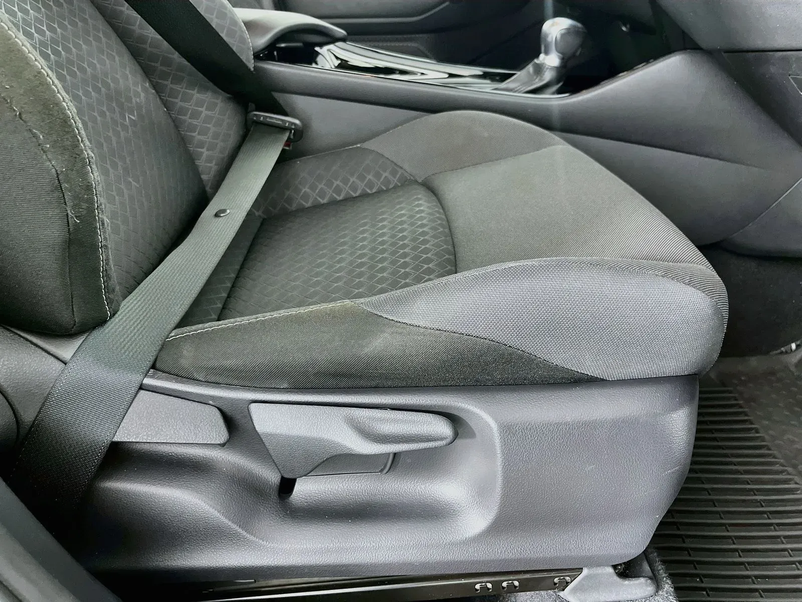 Toyota C-HR photo 31