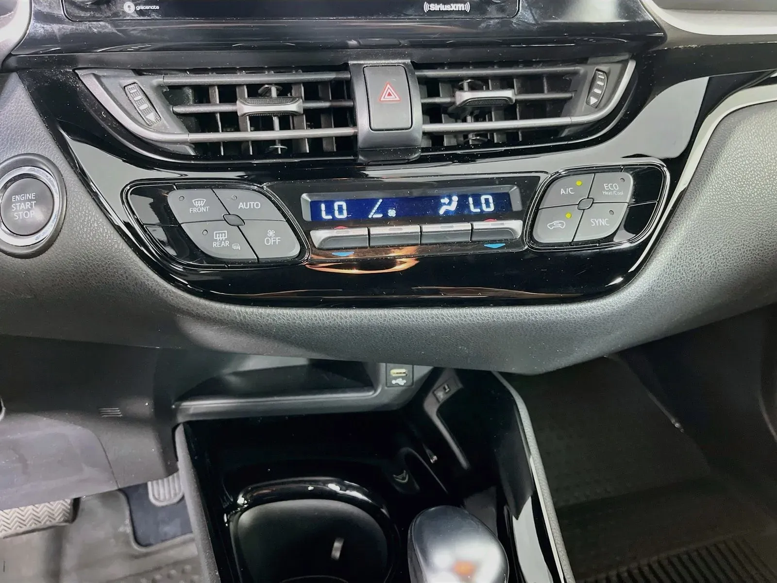 Toyota C-HR photo 22