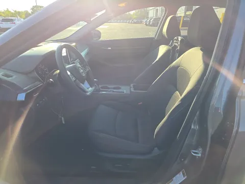 Another view of 2025 Nissan Altima 2.5 SV for sale in Florissant, MO at Clement Pre-Owned