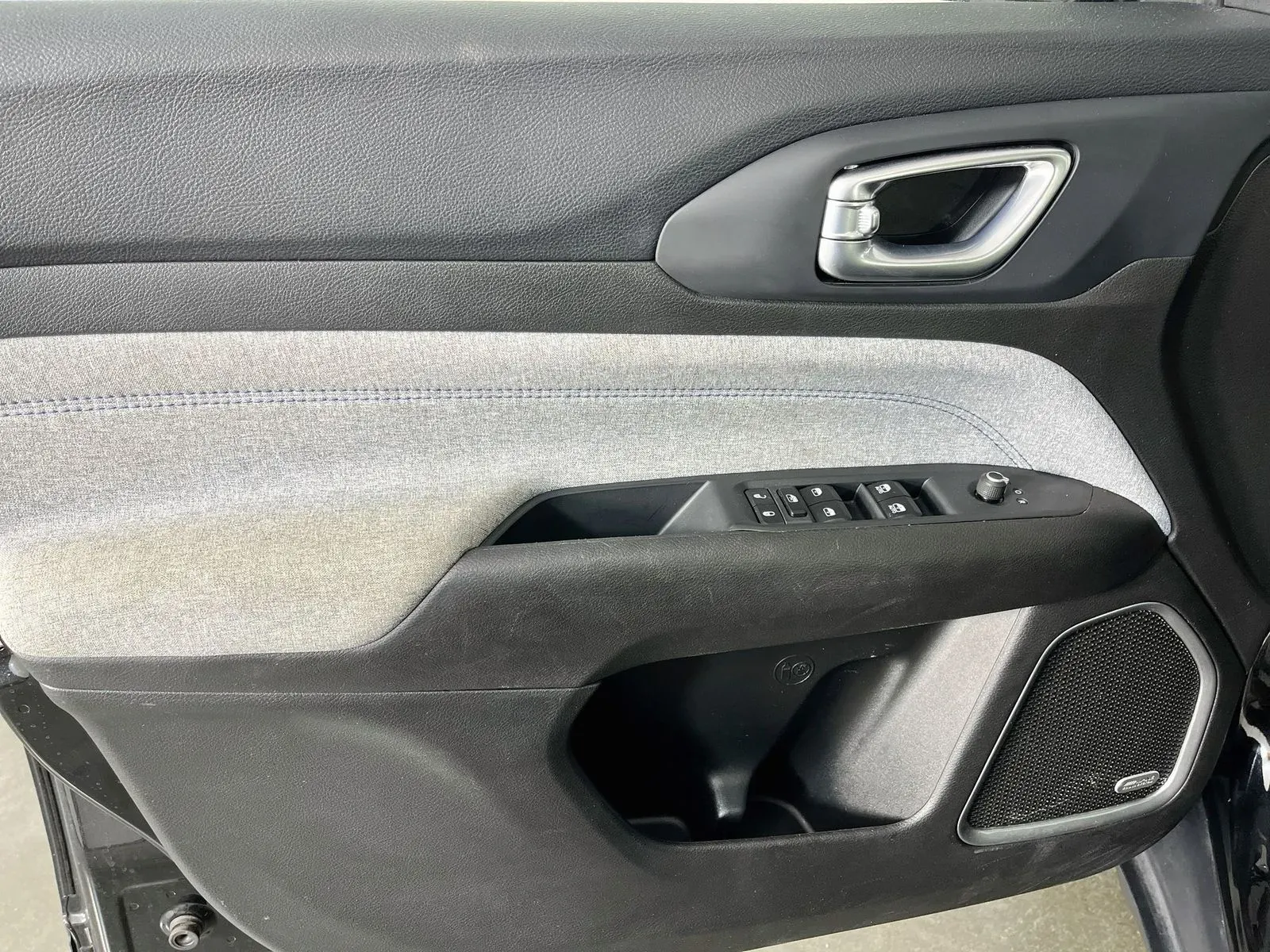 Jeep Compass photo 28