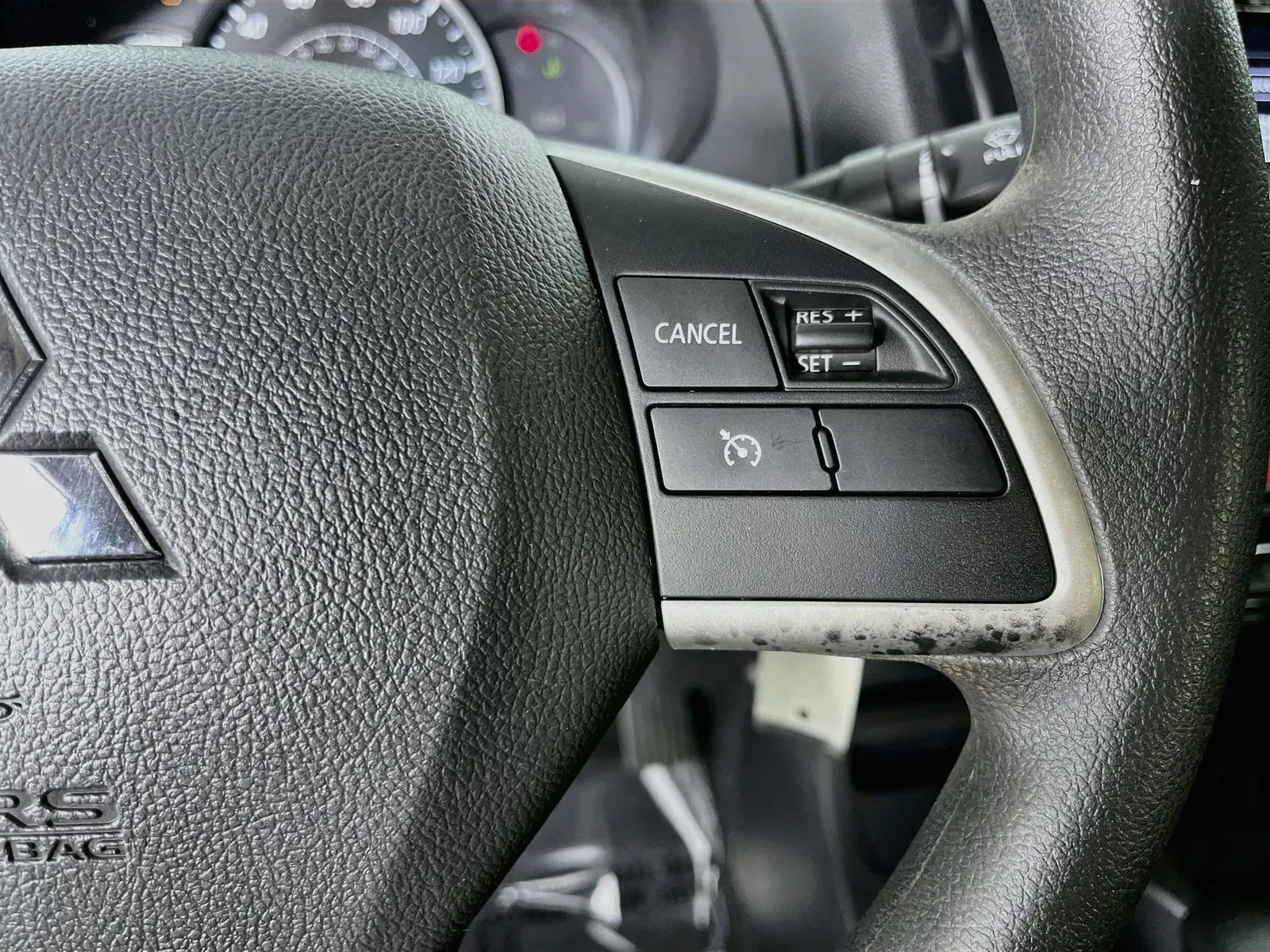 Mitsubishi Mirage G4 photo 17