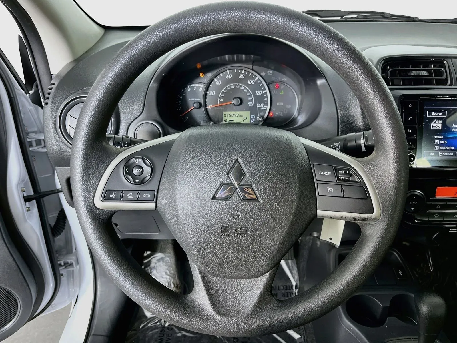 Mitsubishi Mirage G4 photo 14