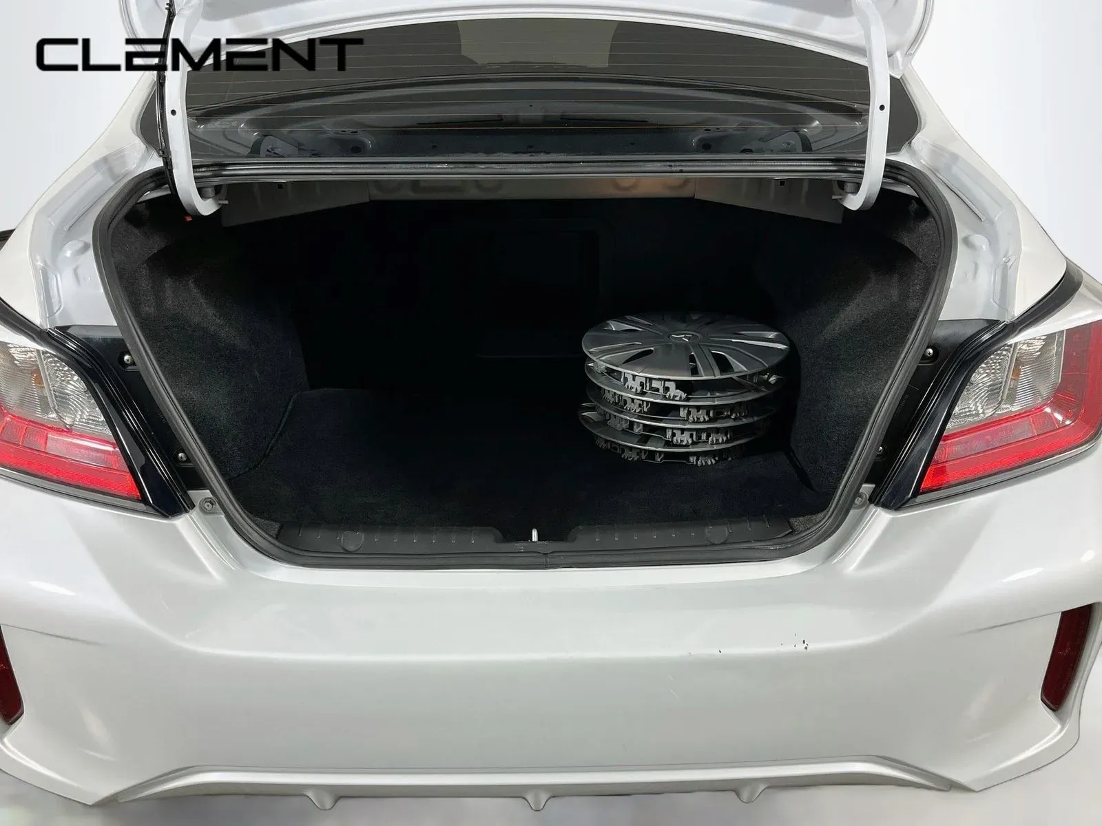 Mitsubishi Mirage G4 photo 10