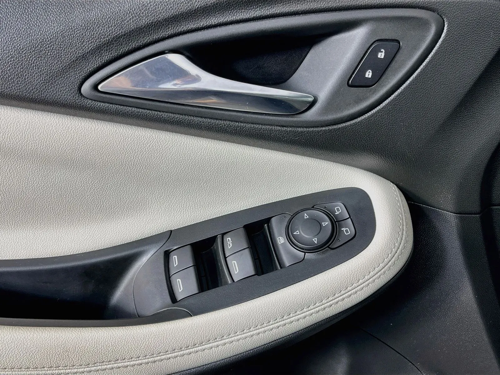 Buick Encore GX photo 25