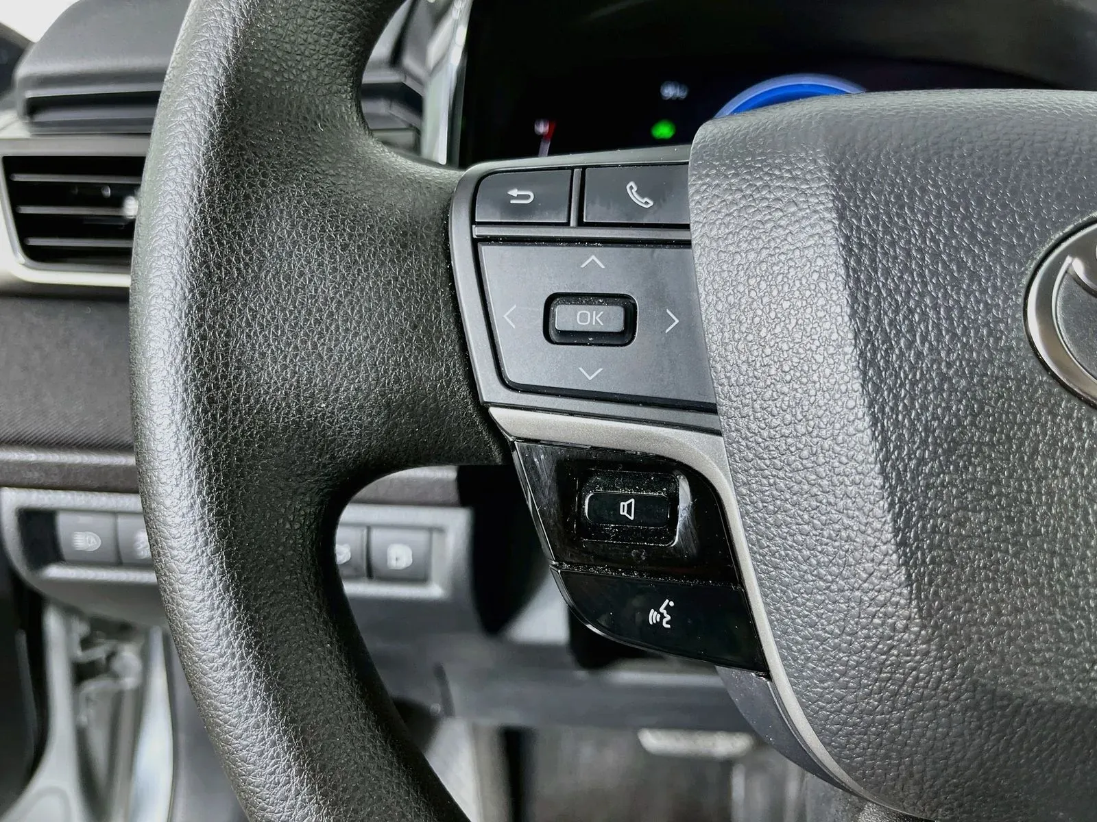 Toyota Camry photo 15