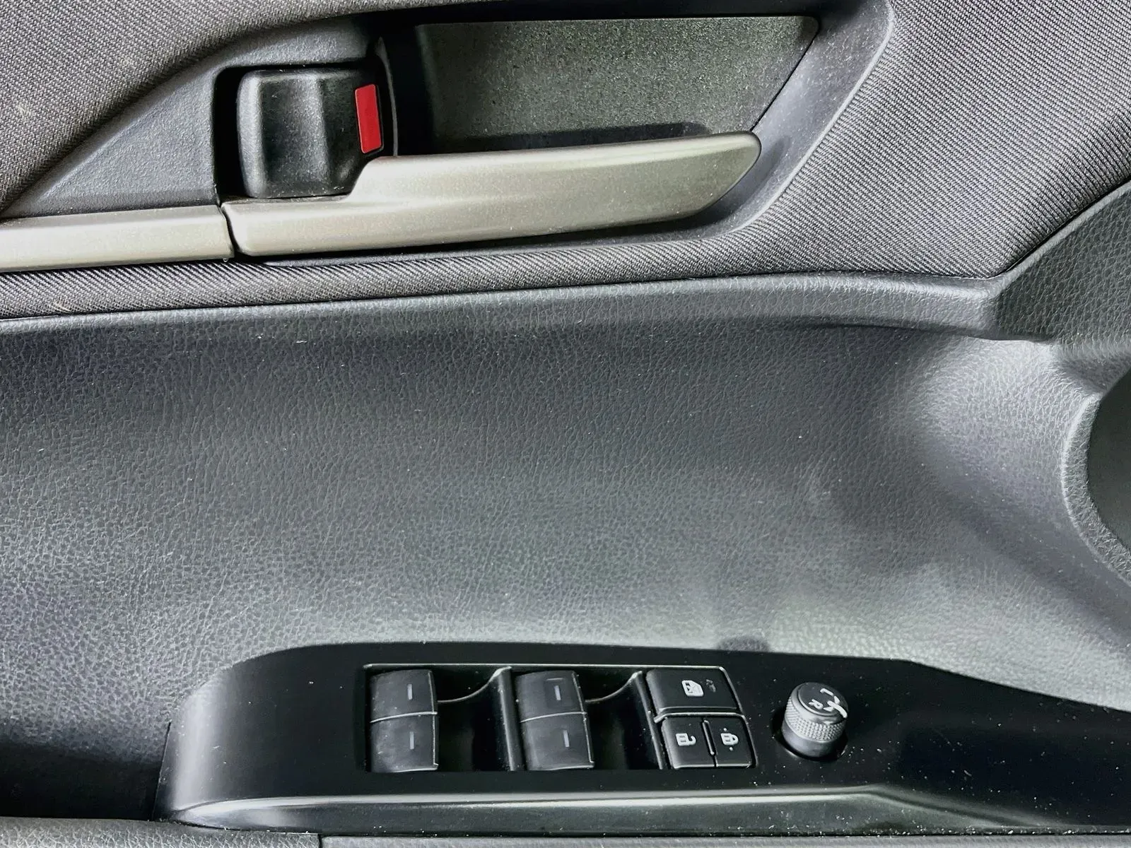 Toyota Camry photo 24