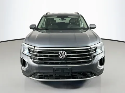 Photos of 2025 Volkswagen Atlas 2.0T SE w/Technology for sale in Florissant, MO at Clement Pre-Owned