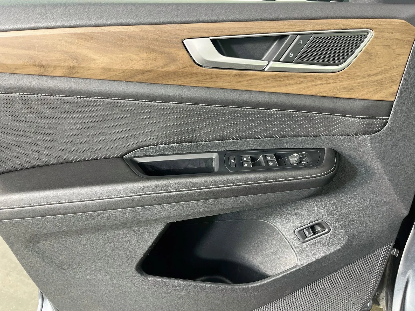 Volkswagen Atlas photo 24