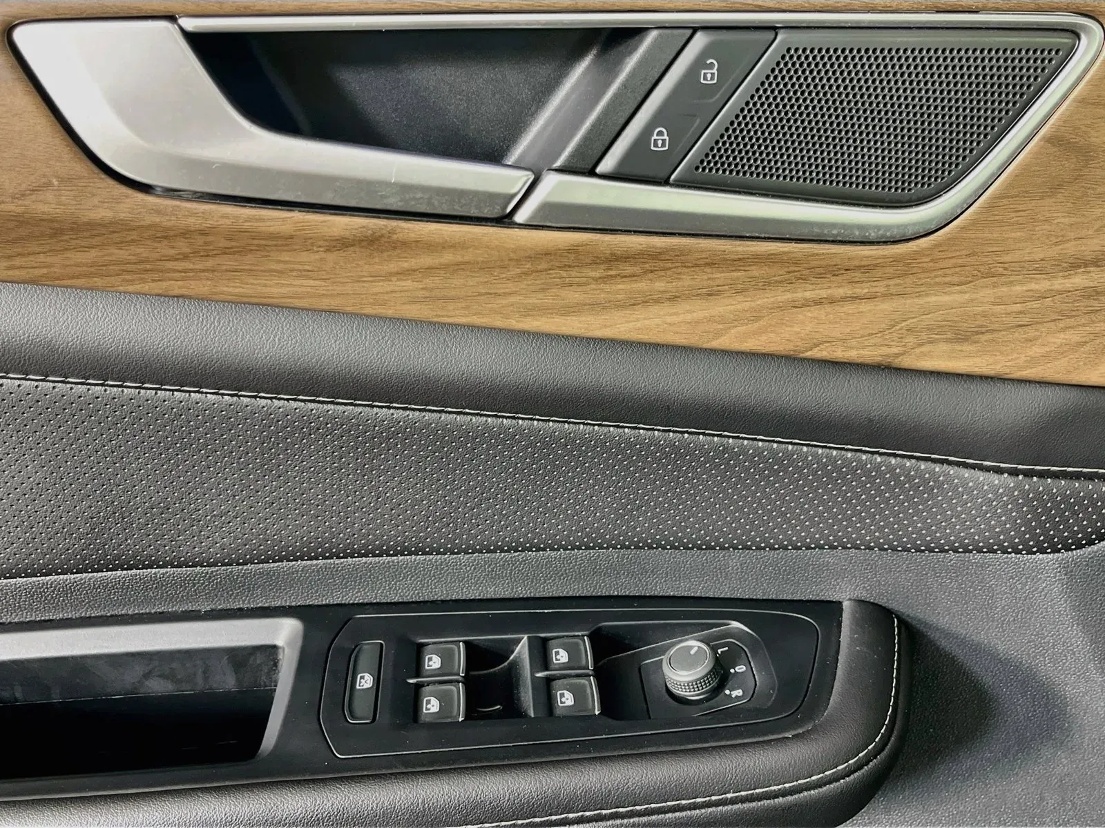 Volkswagen Atlas photo 23