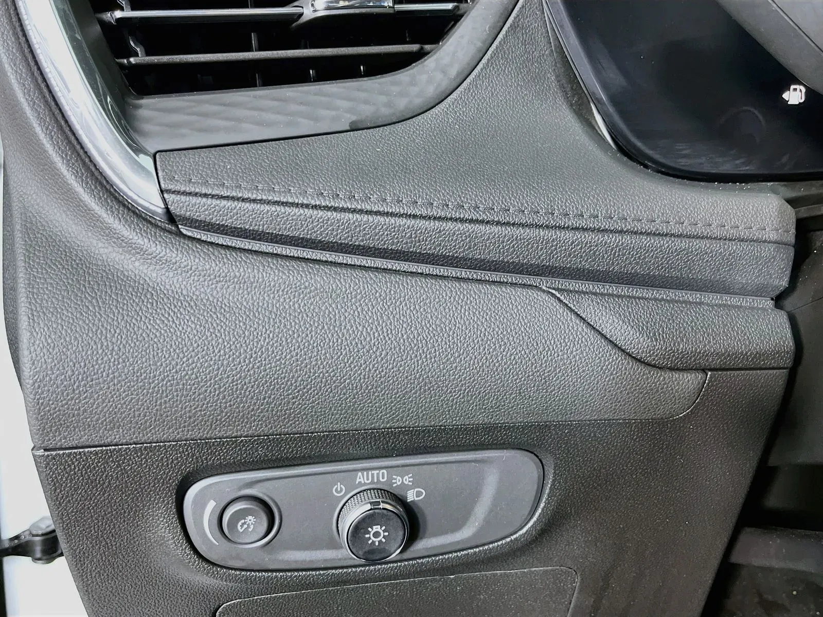 Buick Encore GX photo 13
