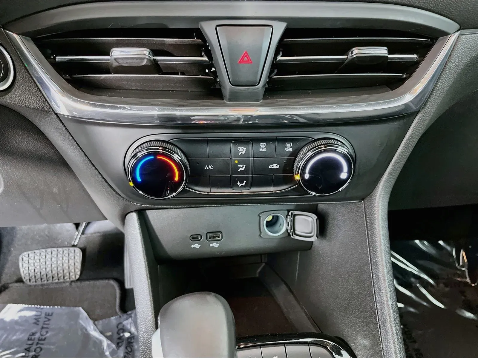 Buick Encore GX photo 22