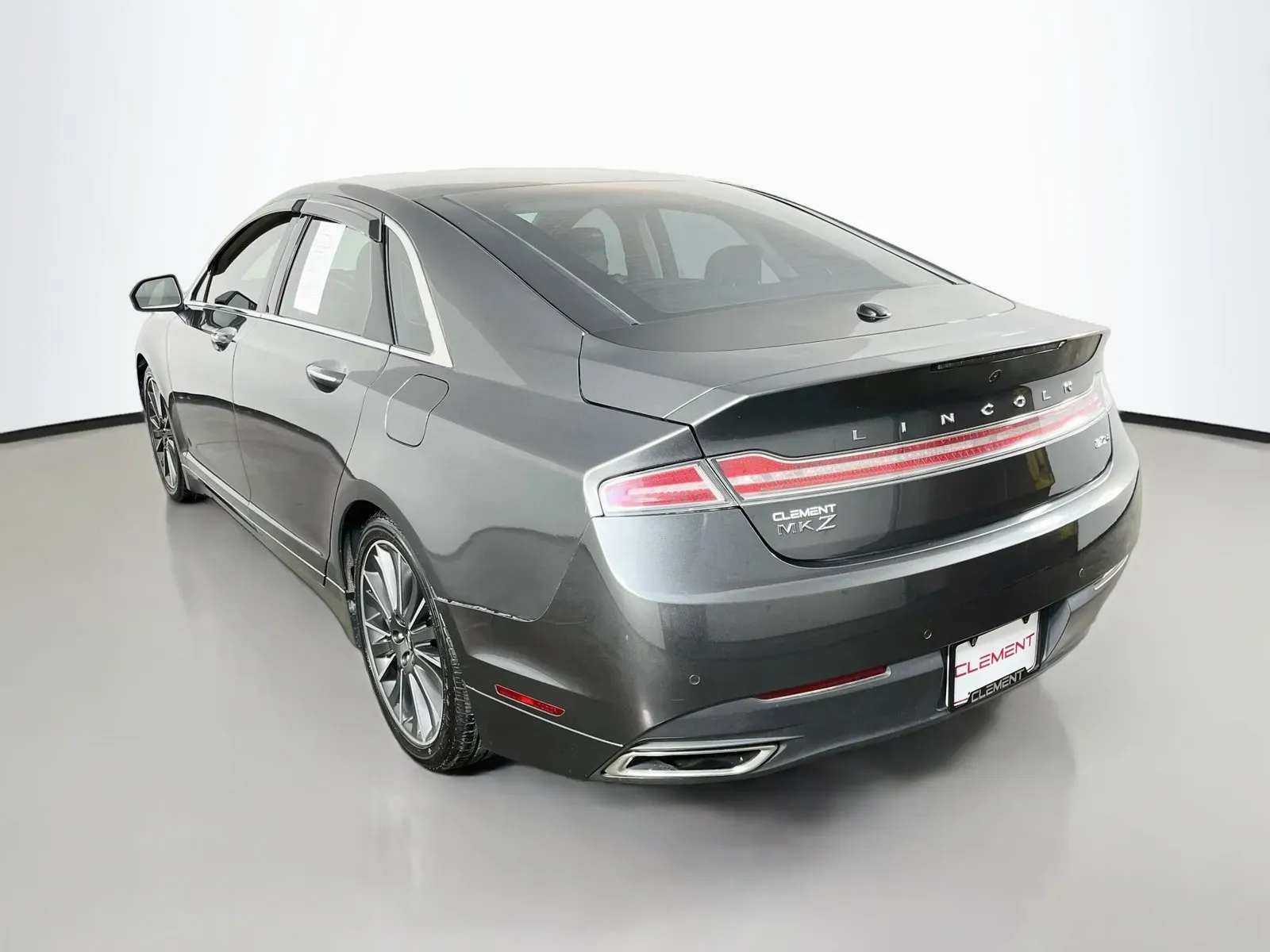 Lincoln MKZ photo 8