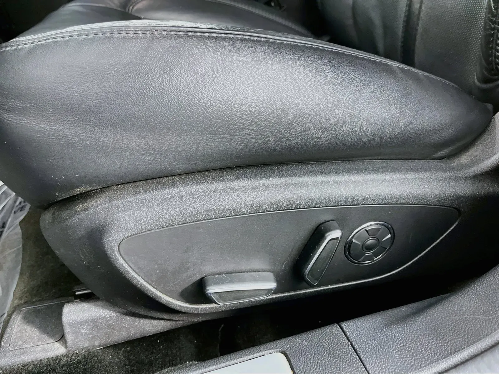 Lincoln MKZ photo 24