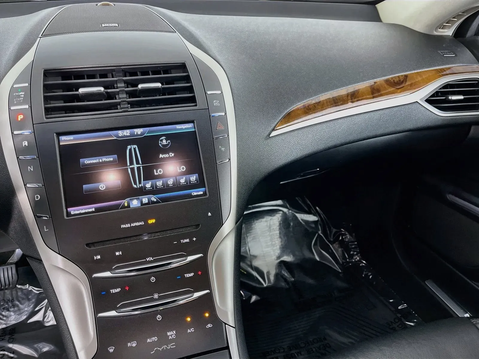 Lincoln MKZ photo 17