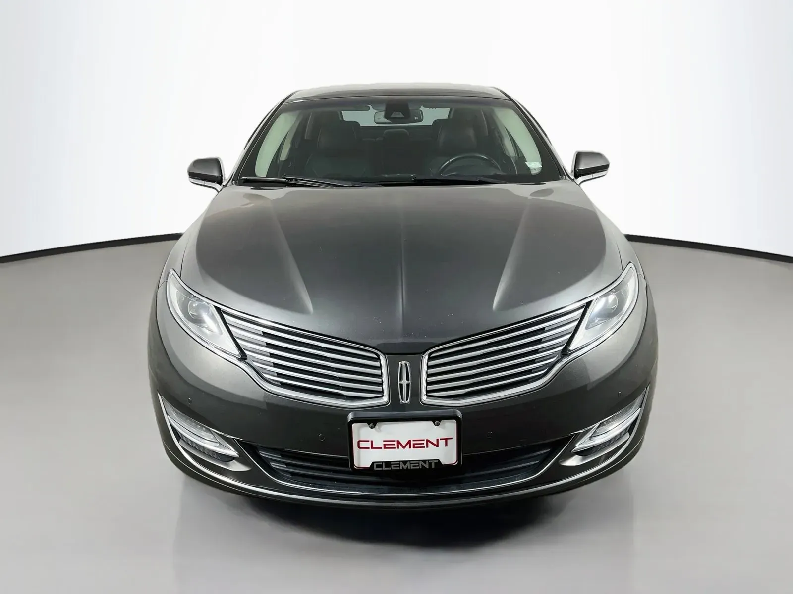 Lincoln MKZ photo 2