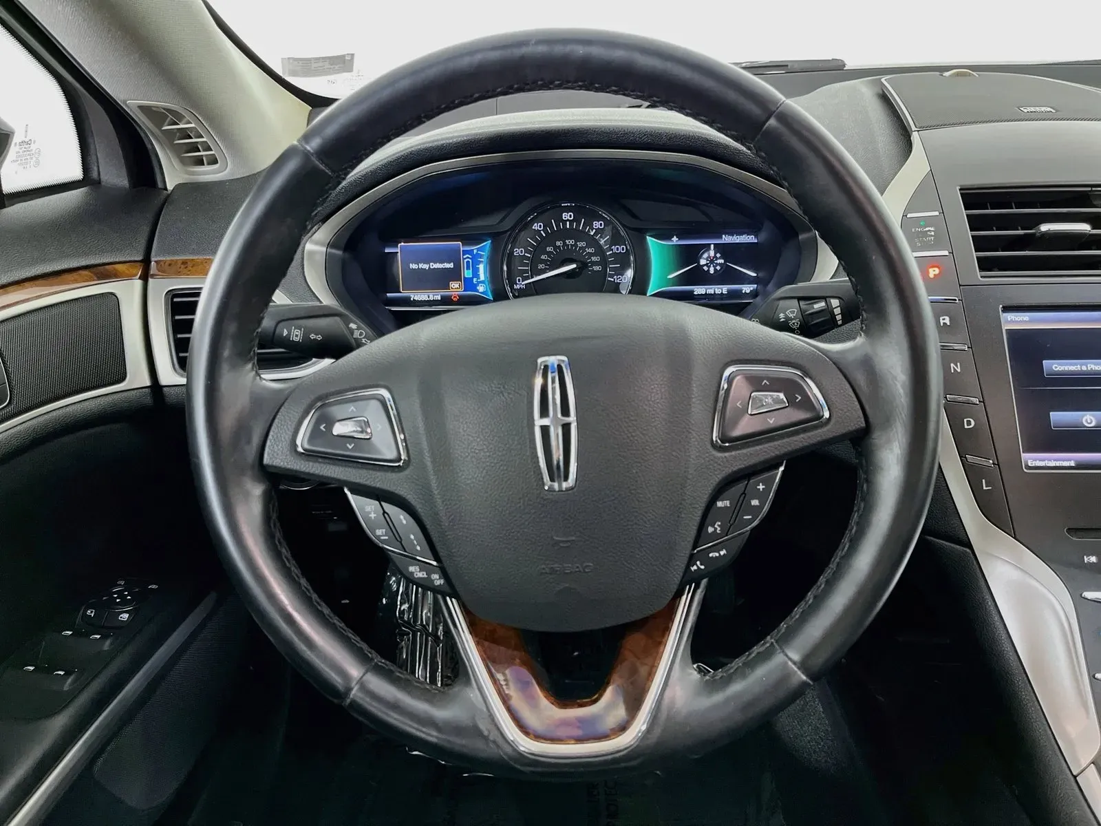 Lincoln MKZ photo 12