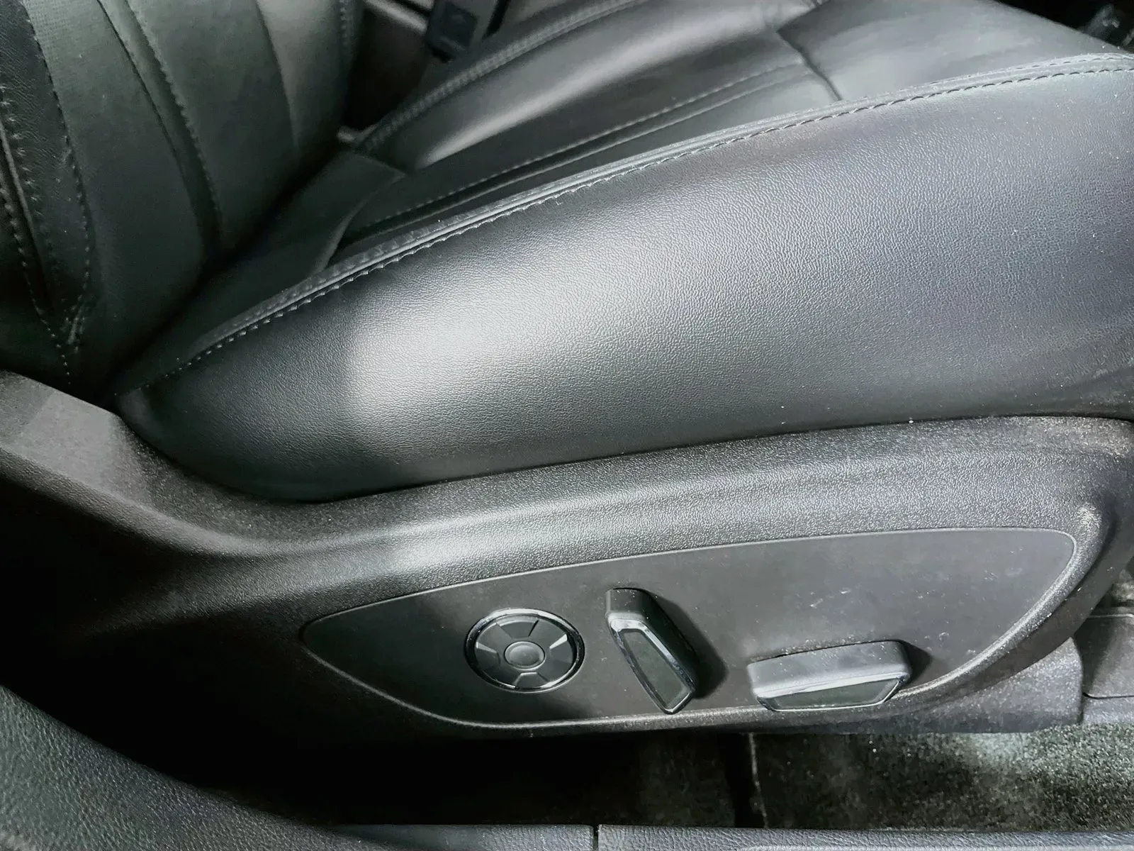 Lincoln MKZ photo 29